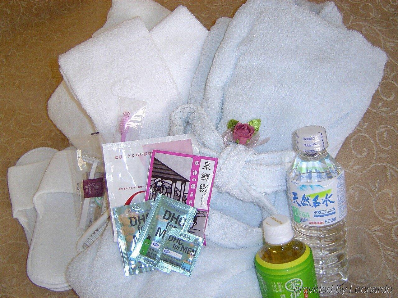Shin Osaka Station Hotel Annex Екстер'єр фото